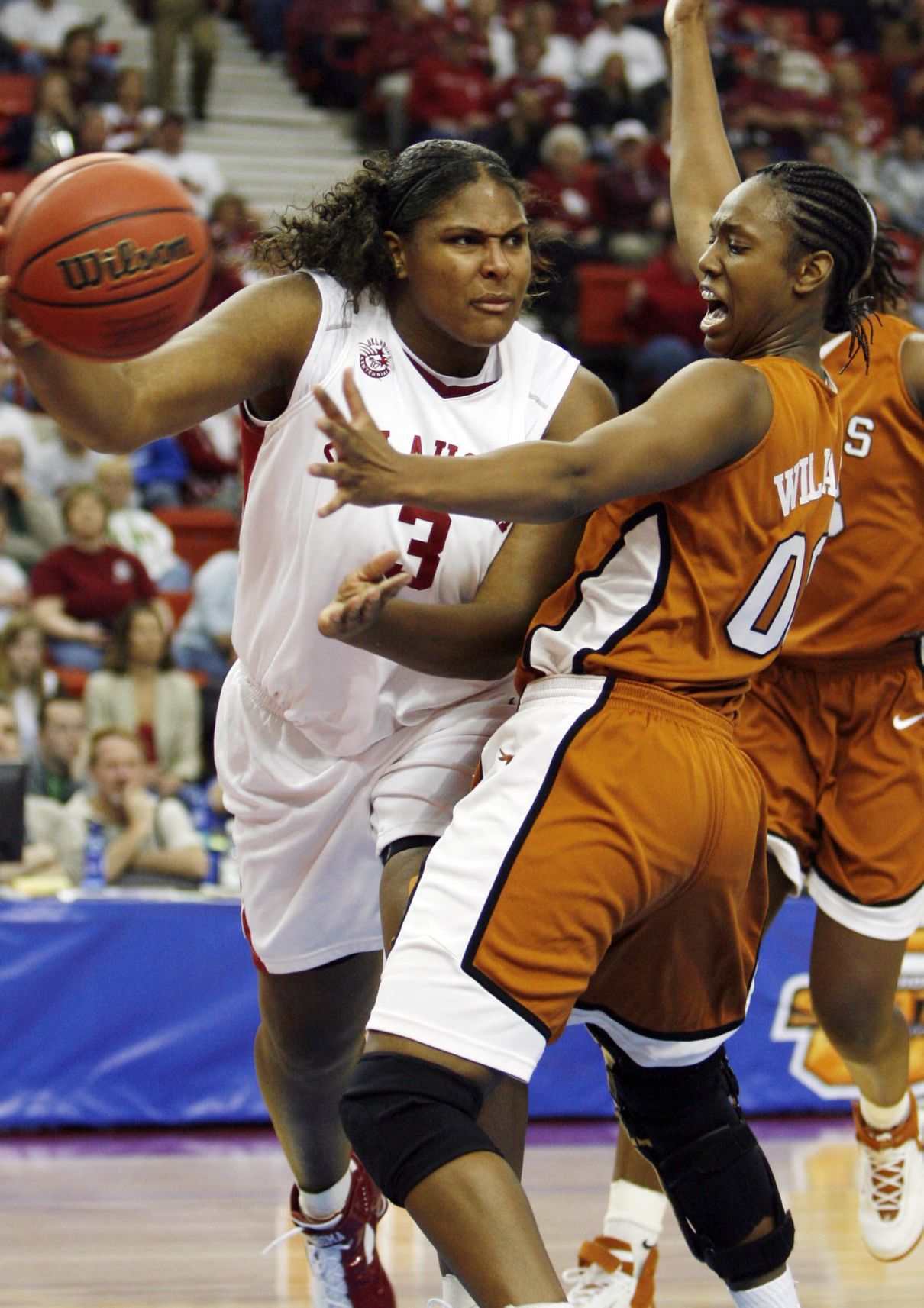 Courtney Paris returning to OU